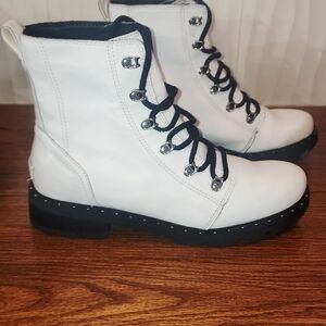 SOREL Lennox Lace Up  Combat Boots Size 11  Waterproof Leather White